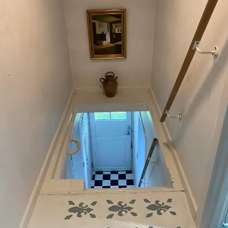 Bondehus - Dansk Bondehus Med Patina